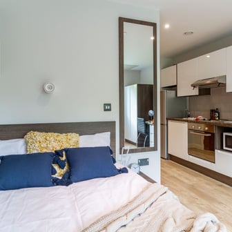 Premium Studio - Image 1